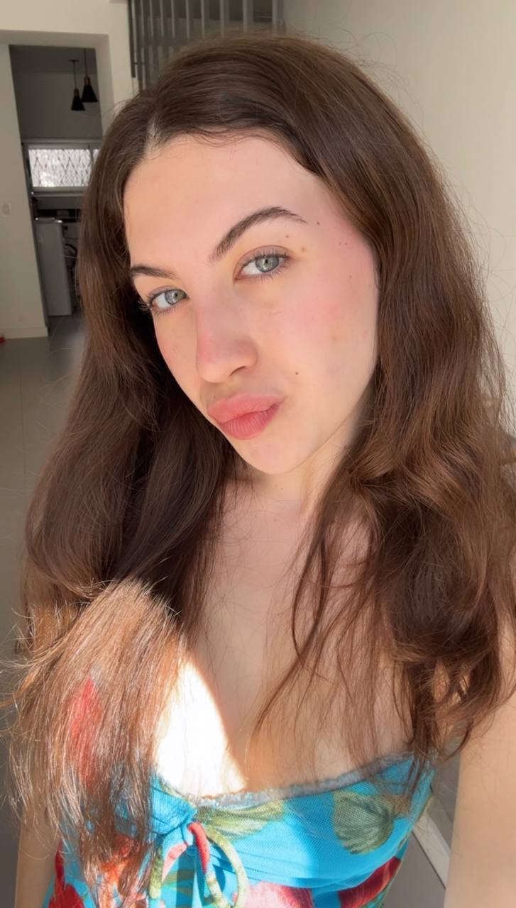 Nude girl Amber in Ndjamena