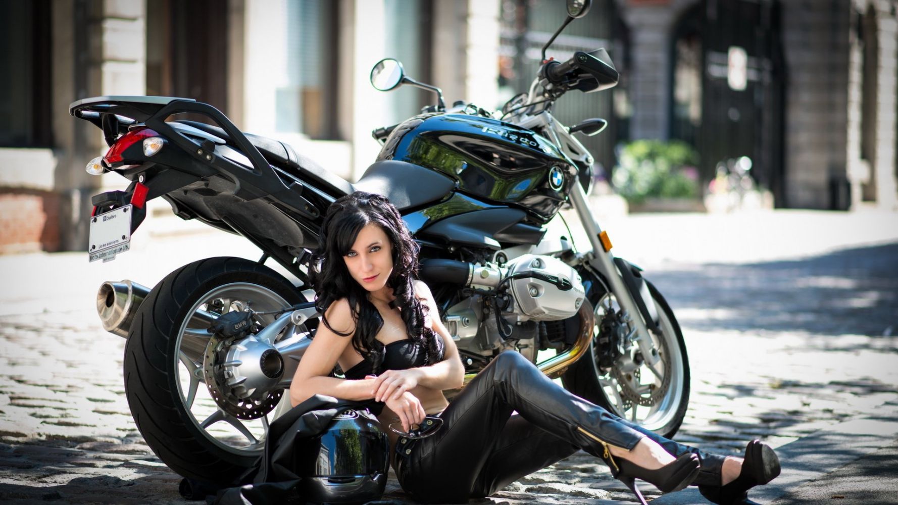 European women on bikes in Ndjamena