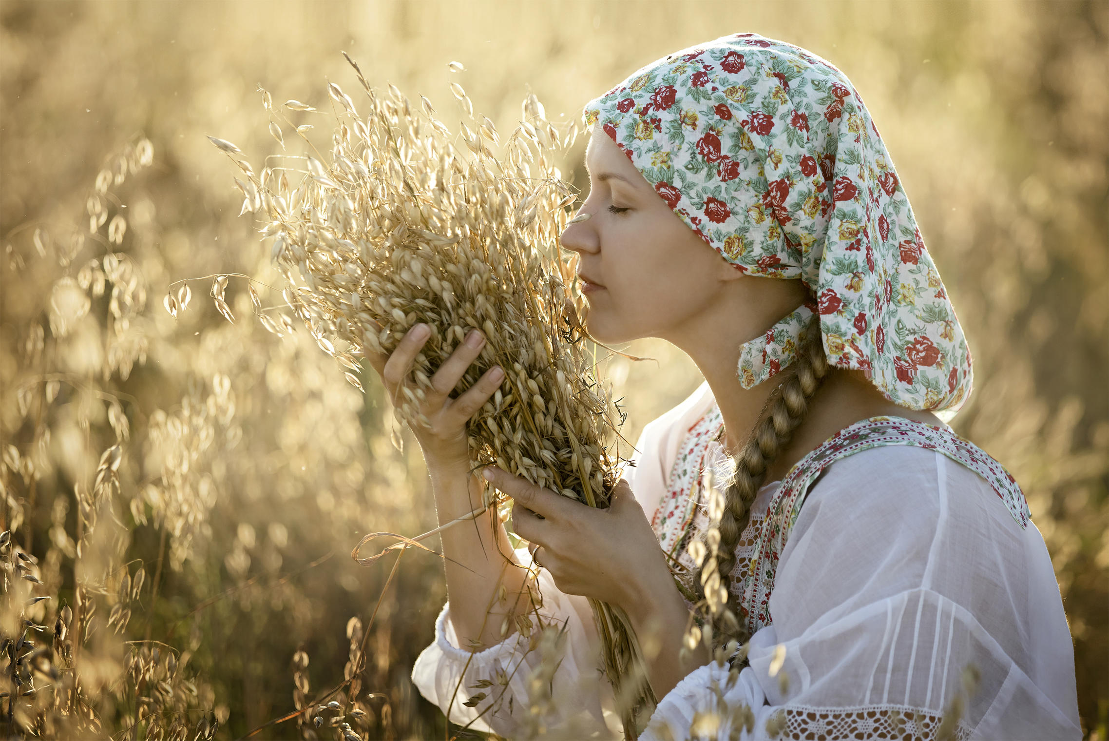Photo Women in Slavic costumes in Ndjamena