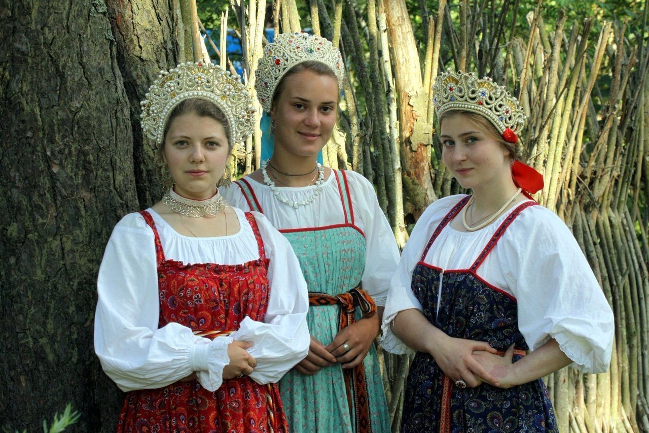 Sexy model Girls in Slavic costumes in Ndjamena