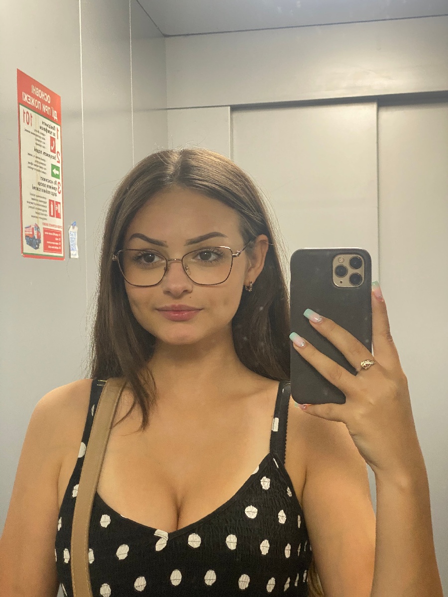 Sexy model Stacy in Ndjamena